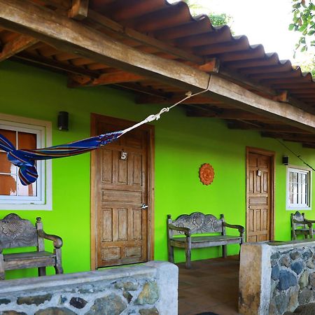 Hotel Oasis & Surf Camp Santa Catalina Dış mekan fotoğraf