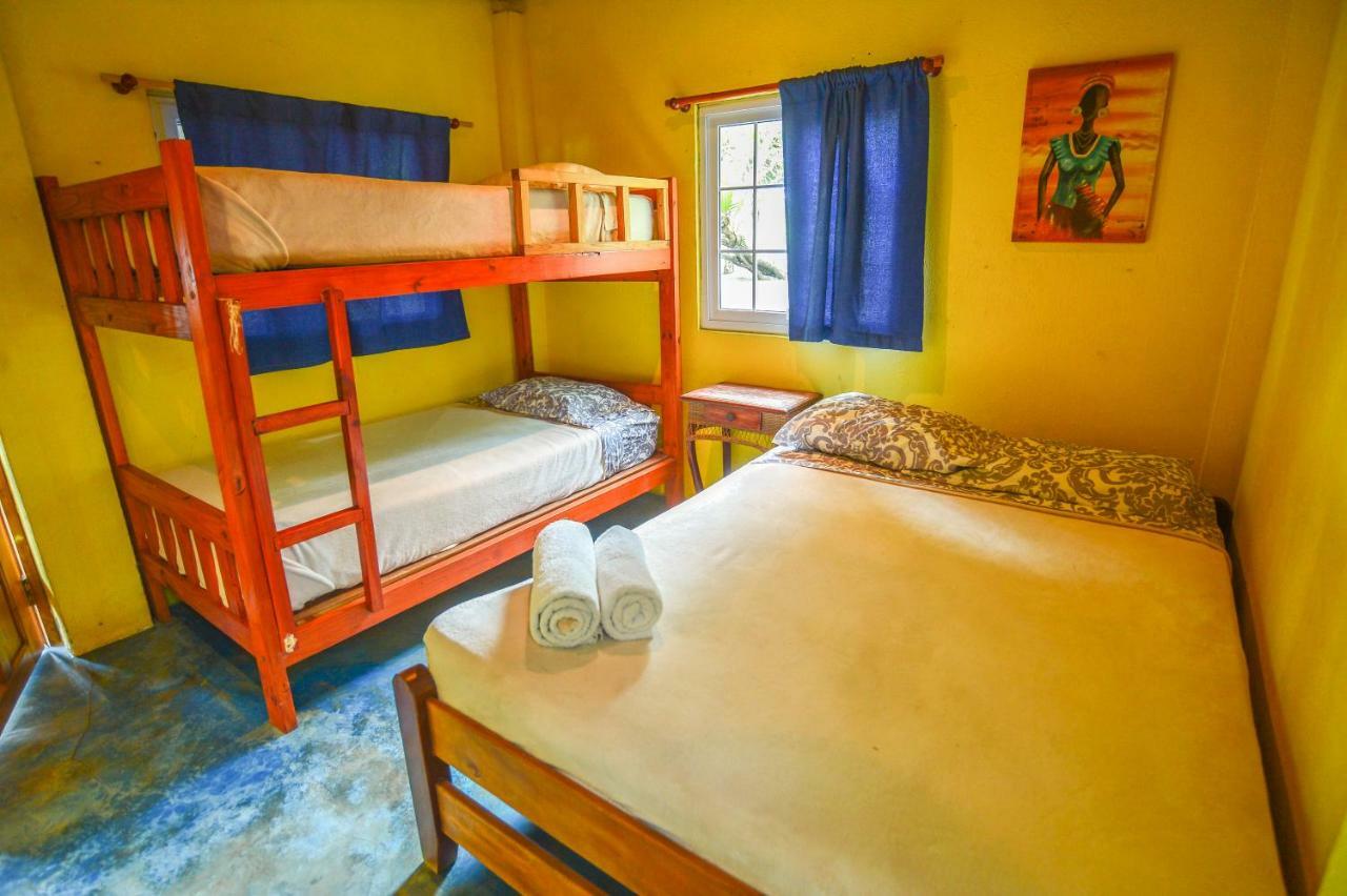 Hotel Oasis & Surf Camp Santa Catalina Dış mekan fotoğraf